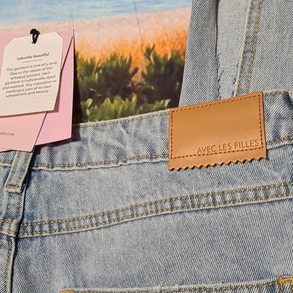 Avec Les Filles Raw Hem Distressed Jeans Size 29 NWT - Picture 7 of 7